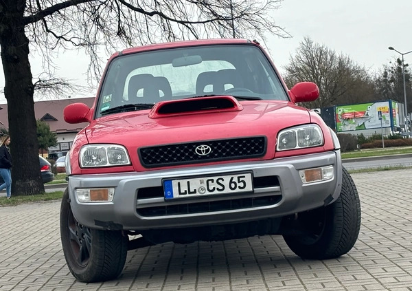 Toyota RAV4 cena 9800 przebieg: 284000, rok produkcji 1999 z Ostrołęka małe 497